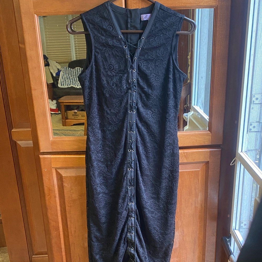 Elegant Black Lace-Up Size Medium Sleeveless Dress Coquette Goth
